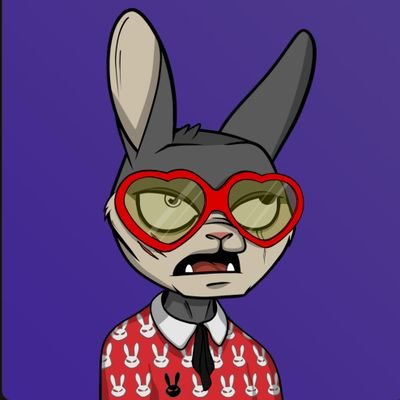 #Tattoo apprentice based in Edinburgh.
Collector of random shit.
Writing a graphic novel, ask me about it!
Interested in a ton of different topics. Just engage!