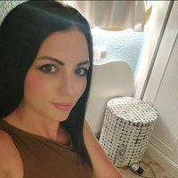 Clare (@clareshown10) 's Twitter Profile