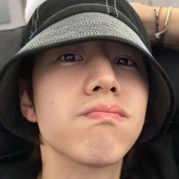 Jhe ❄️ (@_ahgasejb) 's Twitter Profile