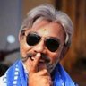 SJB56856832's profile picture. 90களில் வெளியான உங்கள் ஜூனியர் உல்லாச ஊஞ்சல் முத்துச்சிப்பி ஆகிய பத்திரிகைகளின் அப்போதைய பிரபல எழுத்தாளன் பிடித்தது அரசியல், நகைச்சுவை, கவிதை,,, டிவிட்டர் வாசி.