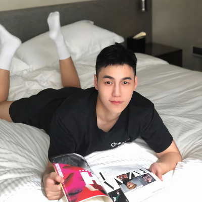 huntercarlos13's profile picture. 