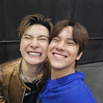 ❤@kristtps @mynameisnanon (singto, yinwar, first, gawin, gemini, skynani, dew, thanat, tor, perth, chimon, ohm, poohpavel, zeenu and many more 🤩)🩵