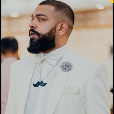 suitsandcoffeee's profile picture. Keep Positive Keep Real