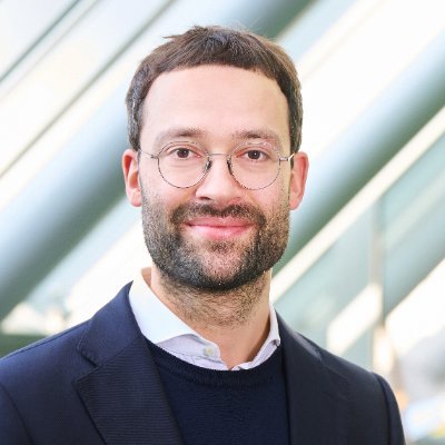 assistant prof at @ETH and affiliate at @thehertieschool and @DelorsBerlin ¦ working on federalism, political development, and European integration ¦ #firstgen