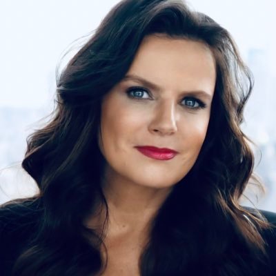 Irish Singer. Proud New Yorker and Nashvillian. Entrepreneur. Community Organizer. WBE Founder/Owner in Queens, NY.