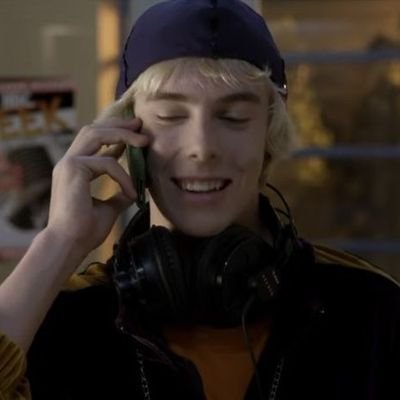 beeshitoo's profile picture. fan de un streamer fuma porros i de las series