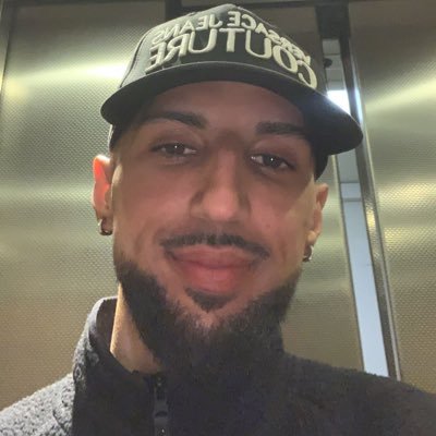 Tralalayla0330's profile picture. Ah de e jag