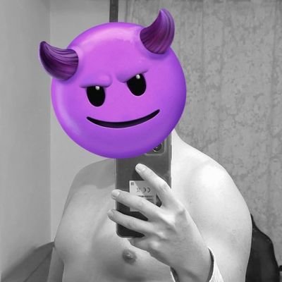 Single, 25 años. Me gusta salir los fines de semana por la noche, 4 años conviviendo con parejas cuckold.