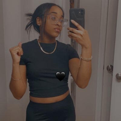 ⠀⠀⠀⠀⠀⠀ pretty girl with a hustle a winner✨⠀ ⠀⠀⠀⠀⠀⠀ ⠀⠀⠀⠀👻sc :recklessrenee_x