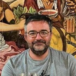En banca con +20 años de experiencia, amante de la educación financiera y la fiscalidad. Bloguero de #HumanTouch. 💼💰 CiJ. RT es solo eso RT