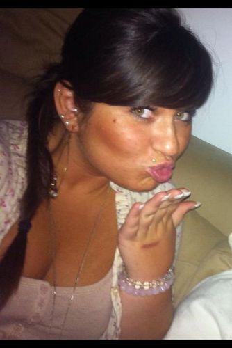 AlexandraLewi10's profile picture. 