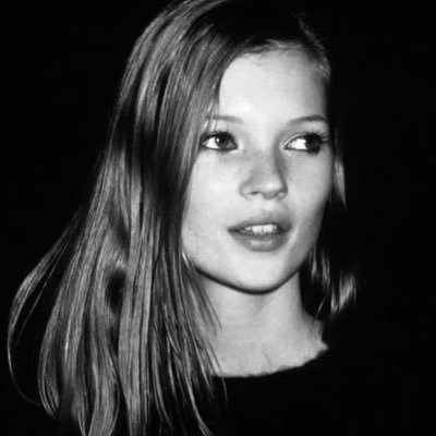 dr0wninghere's profile picture. 19 y/o anomaly