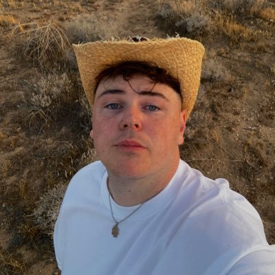tristonnn_m's profile picture. just here to look and like