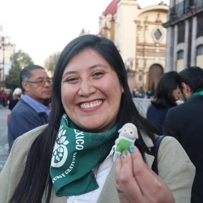 Feminista | Socialdemócrata | Mtra. en Género | Politóloga @UAEM_MX | Futura abogada | Todo a título personal 💚💜 | MyS 🐶👫🏻