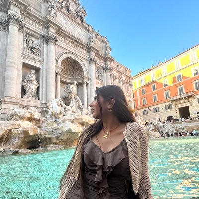 biological daughter of lana del rey. mostly a stan account bc fangirling is fun