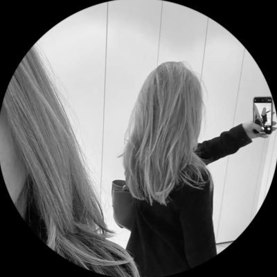 liliane_0608's profile picture. los mach meine Hausaufgaben du Opfer ich hab da echt kein Bock drauf 😂😂 https://t.co/oNqbiIKzAg