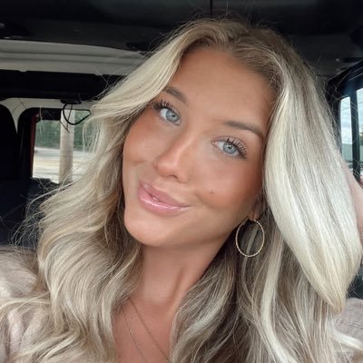 favour24147's profile picture. Smart a$$ I Love My Country 🇺🇸