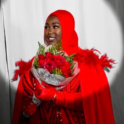 🇬🇲|Educator|Dr. Dee|Wannabe Influencer|Hijabi|Fashion Icon| just here to share my thoughts 🥰
