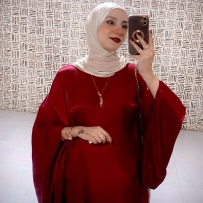 -Clinical nutritionist
-Pharmacist
-أُغمِض عينيّ فأُبصِر