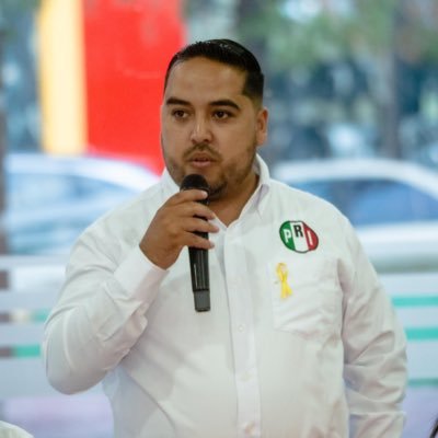 Duranguense/Lic en Derecho FADER&CIPOL #UJED/ Persona de constancia, esfuerzo y dedicación/ Presidente de la @EJR_Durango