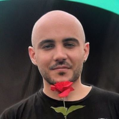 chxsingangels's profile picture. ivy 🚬