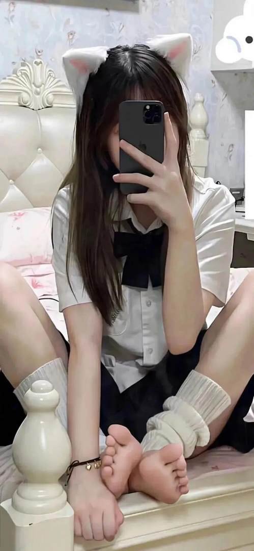 NatalieHun94344's profile picture. 見知らぬ街で生活する中で、時々少し孤独を感じることがあります。特に週末は、落ち着いた大人の男性がそばにいてくれると嬉しいです。リンクをクリックして、特別な縁があるか確認してみませんか。