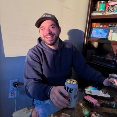 SharkMeme_'s profile picture. jake elliott is my father