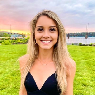 aleenajon's profile picture. Make America great again, we can not let them take our rights away🇺🇲🇺🇲🇺🇲🇺🇲