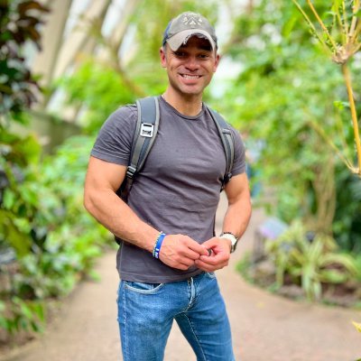 12x Emmy Award Winning Content Creator. I also have 130 houseplants. 🌱