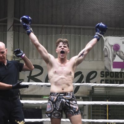 @SwitchingMMA co-host and owner. MMA, Rugby League ⚡️ 2-0 🥊 IG @Tyler_4p 📸