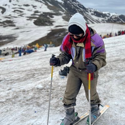 SaketGillurkar's profile picture. 