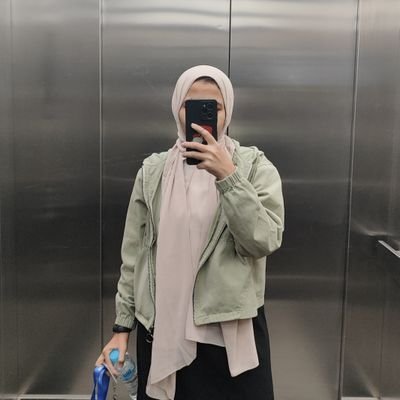 NahlaKoraiem's profile picture. 