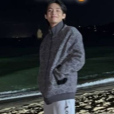 Fan account for BTS | she/her | Multis/Solos🚫
Taehyung is my Love🐻🐯..OT7 in my Blood💜
Military wife era
