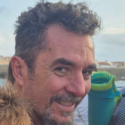 Mi investigación: inteligencia artificial, robótica social, ayuda para personas dependientes. Mi vida: mi familia