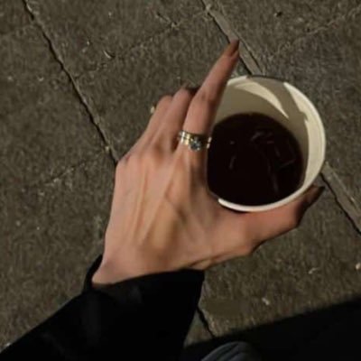 a_lina4's profile picture. 