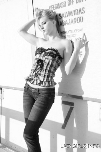 xLadyTubbington's profile picture. I'm Brittany, but all my friends call me Britt Britt, I like sweet lady kisses and smiles, rainbows and sunshine, I love my unicorns.