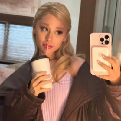 obviousrem's profile picture. speak now enthusiast | fan account