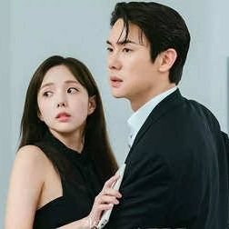 Here to give you daily updates of your favourite K Dramas / Memes