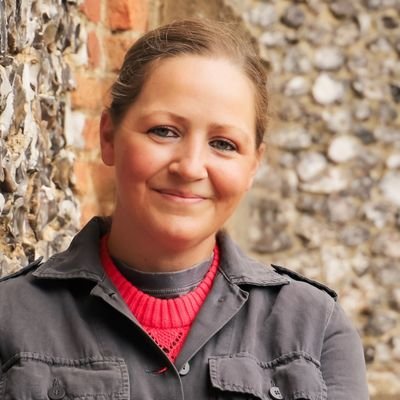 Author, A Proper Mother (Point Blank/Oneworld, 2024). Shortlisted, Poetry London 2023 pamphlet prize. Rep: Jon Wood, RCW.
Photo copyright: Yasi Khorasani.
