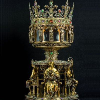 Louislecatholic's profile picture. Dieu seul Juge, les hommes ne font que punir - Aime tes frères et veuille toujours leur bien et leur avancement, et leur tiens lieu de pere. Saint Louis