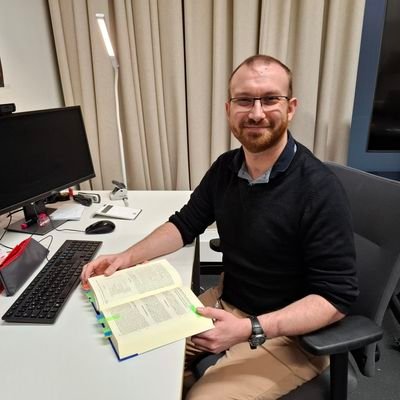 interdisziplinärer Mediendesigner, Betriebsrat(svorsitzender), Grün🌻, Jurastudent, Er/ihm , 🇩🇪🤜🏻💍🤛🏿🇨🇲
https://t.co/LXoX7KgsTM