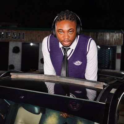 kalvri_music's profile picture. An Afro beat singer, 🎤 Born Lyricist 🎶 NFT Artist 👌 Onyx 📣 # IG @kalvri_music