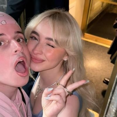 secretssabrinn's profile picture. - sortudos são aqueles que se amam e se tem
06 🤍