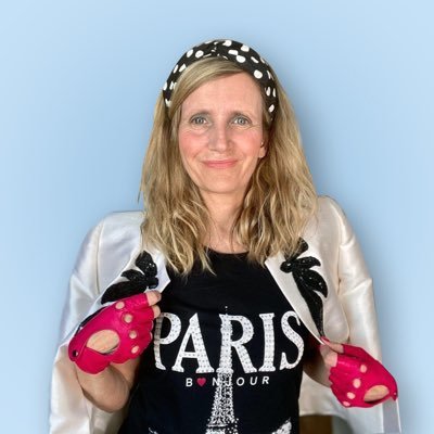 Eco-Fashion ✨ Best selling author and founder of Soul Couture, a blog about eco-fashion and beauty. Here to spread light and to save the oceans. 🐬