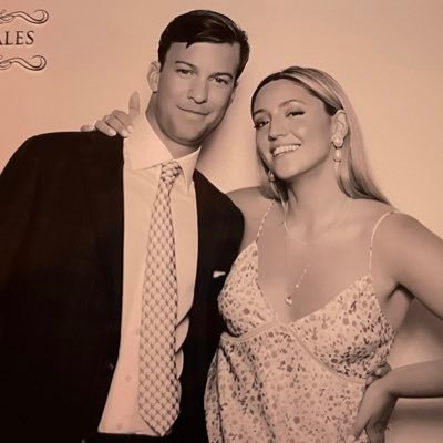 robertlhooper95's profile picture. 