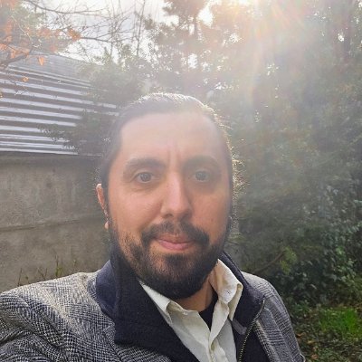🎓 Profe/Traductor
📸 Fotógrafo por hobby.
👎 Desinformación.
🐱🐦🚴
🐘 Mastodon @JCardenasMzz
🧵 Threads: @thatcardenasguy