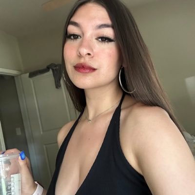 mirimoo_'s profile picture. peace and love