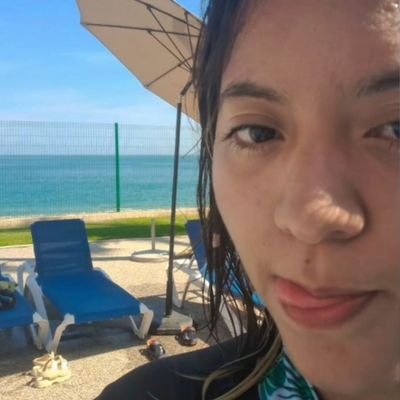 llorando con drowning de fondo