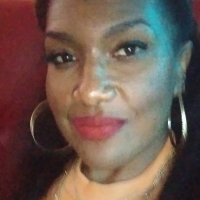 HAIRSTYLIST/MAKEUP ARTIST..looking forward to networking and new oppurtunities. if u gotm..tweet me!