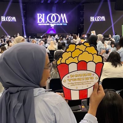 saddernight's profile picture. 